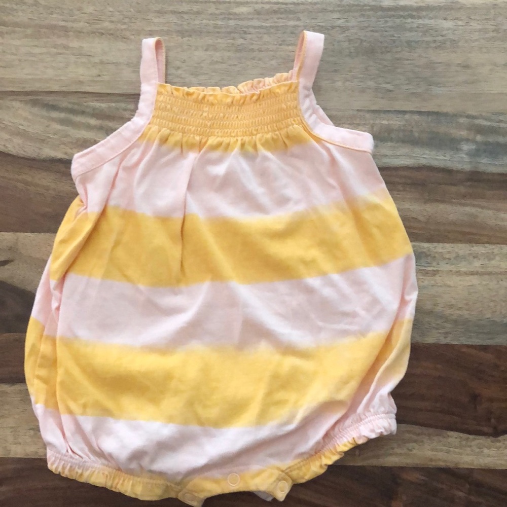 Pink and yellow stripe Tea collection bubble